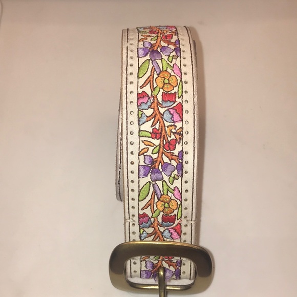 Lucky Brand Other - Lucky Brand embroidered leather belt
